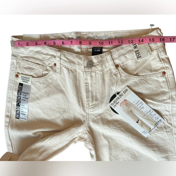 S. O. N. G. Cream Colored Jeans. 90s Boyfriend Style. Low Rise. Distressed. NWT - Picture 7 of 12